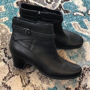 Clark’s Black Boots Size 10